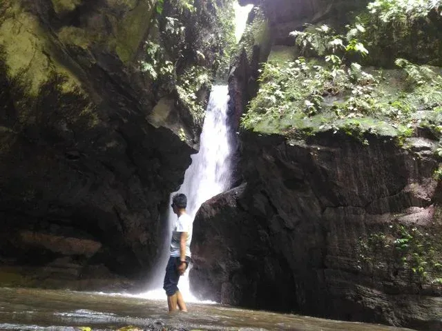Air Terjun Pertemon