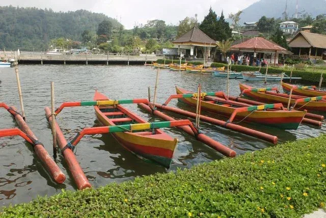 Danau Beratan