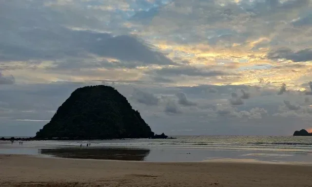 pulau merah banyuwangi