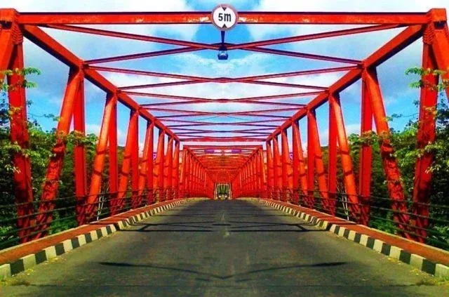 jembatan merah surabaya