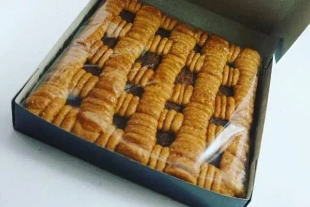 kue khas bengkulu bay tat