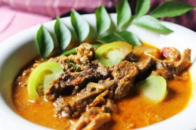 kue khas bengkulu gulai kemba’ang