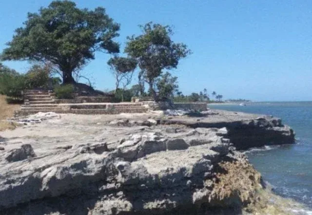 pantai barugaya punaga