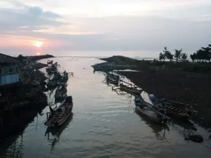 pantai carita pandeglang