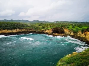 pantai karang bolong