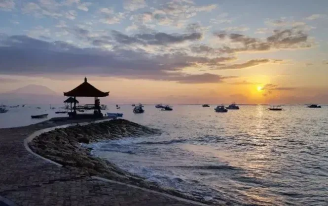 pantai sanur bali by arini komariah