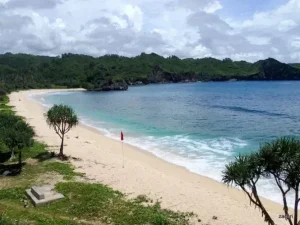 pantai srau pacitan