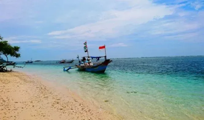 pantai ujung genteng sukabumi