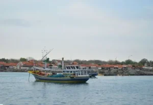 pulau mandangin sampang