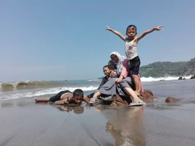 pantai cibangban sukabumi by ryouta aqra daiki al hikari 2019 06 13