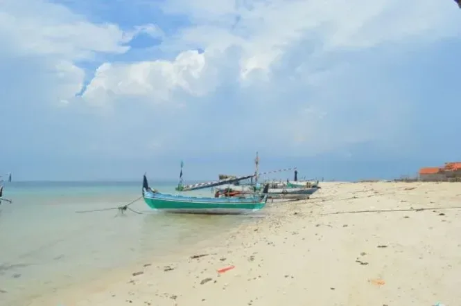 pulau mandangin sampang by wayan mahmudy 20141115 110323