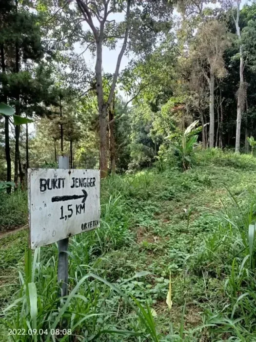 bukit watu jengger by mamiek suhartini
