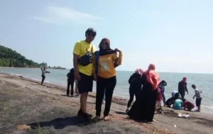 pantai banyutowo by agung setiawan