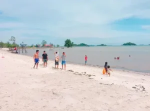 pantai viovio batam by ting hsu