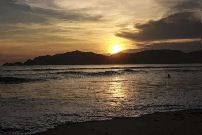 pulau merah 2