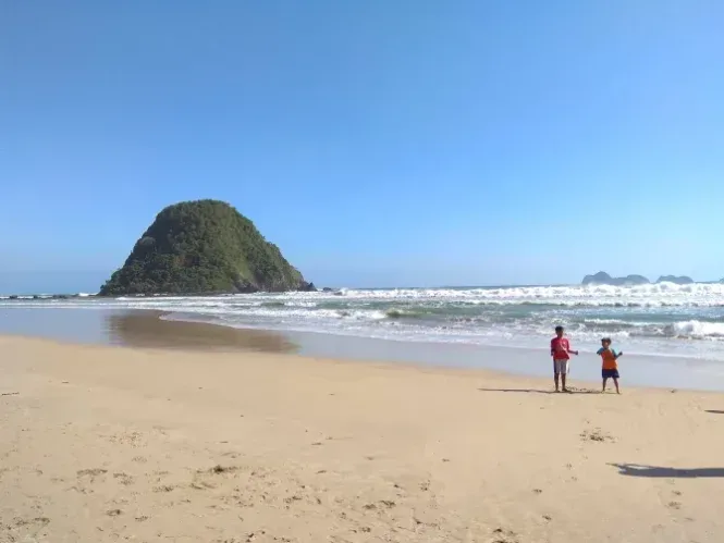 pulau merah 3