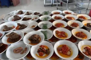 makanan enak di padang