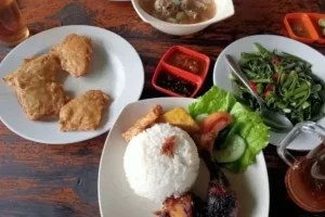 makanan enak di puncak