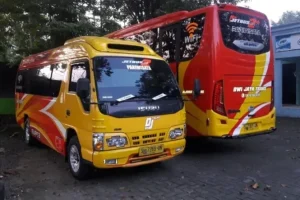 sewa bus pariwisata mojokerto