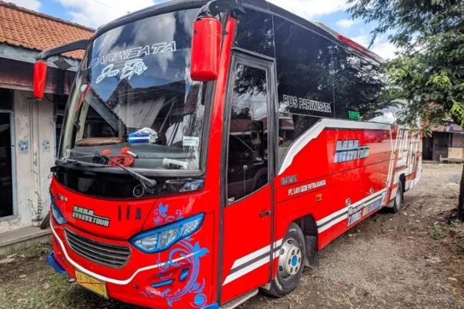 sewa bus pariwisata kebumen