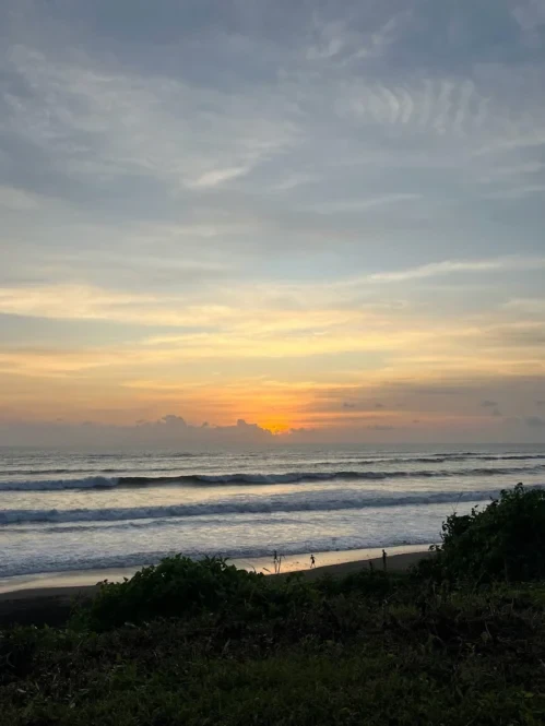 pantai nyanyi 2