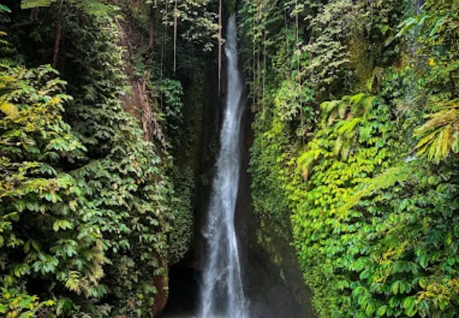 air terjun leke leke