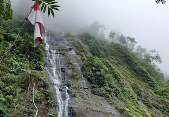 air terjun yeh mesee
