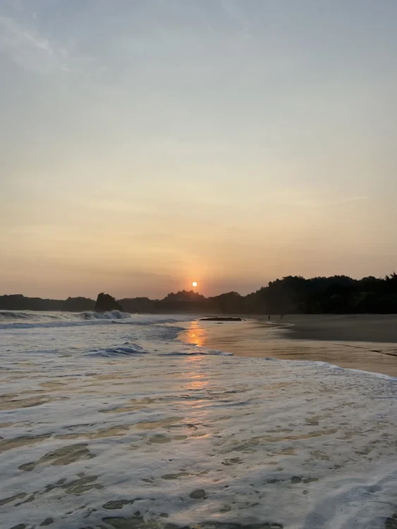 Pantai Bajulmati Malang