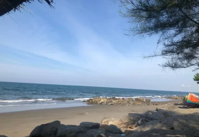 pantai baluk rening