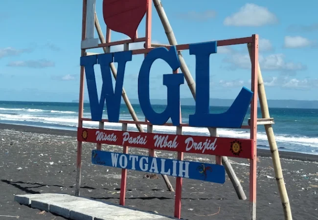 pantai wotgalih