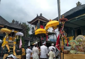 pura luhur bhujangga waisnawa