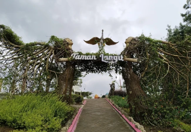 taman langit gunung banyak
