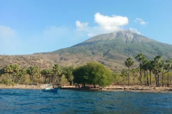 pulau lembata