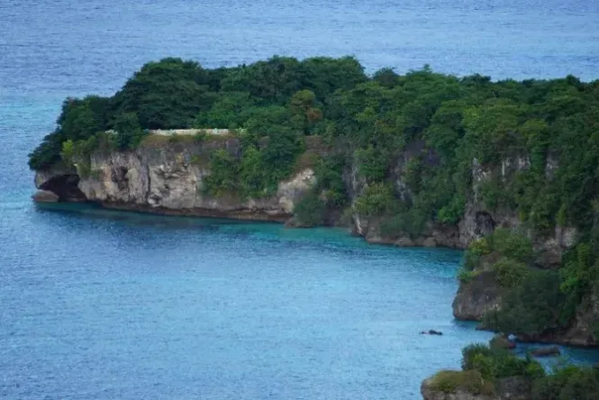 pulau tomia